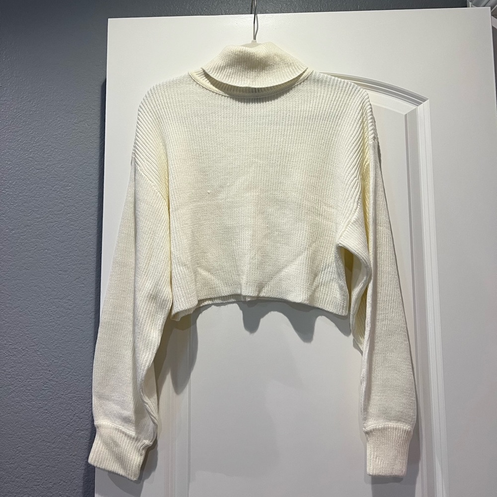 H&M Cropped Sweater